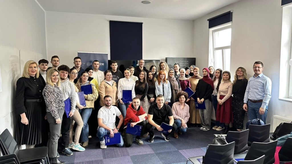 BEEZONE AKADEMIJA: Promocija poduzetničke mreže mladih i dodjela certifikata BEEZONE AKADEMIJA: Promocija poduzetničke mreže mladih i dodjela certifikata